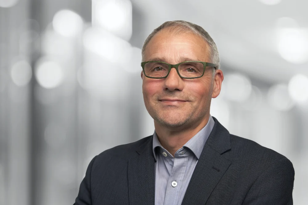 Claus Stefan Becker, Dipl.-Übersetzer (univ.) - Portugiesisch - Deutsch - Verhandlungsdolmetscher